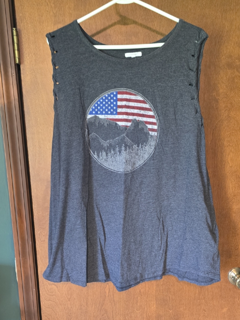 Sleeveless Dark Gray Graphic Flag Mountain Tank Top
